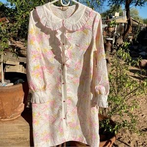 VTG  Peter Pan Collar White Pastel Colors  Button Up Nightgown  2 Pockets USA